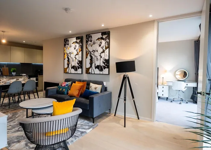Mega5 Modern 2Bedroom Luxury Deansgate-2Baths, 2Toilets, With Car Park